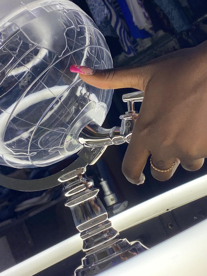 DISTRIBUTEUR  DE LIQUEURS